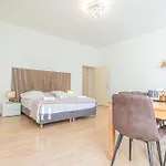 Stylish 2Br Apartment For 5P Nice Location