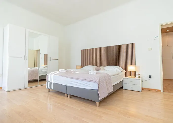 Stylish 2Br Apartment For 5P Nice Location