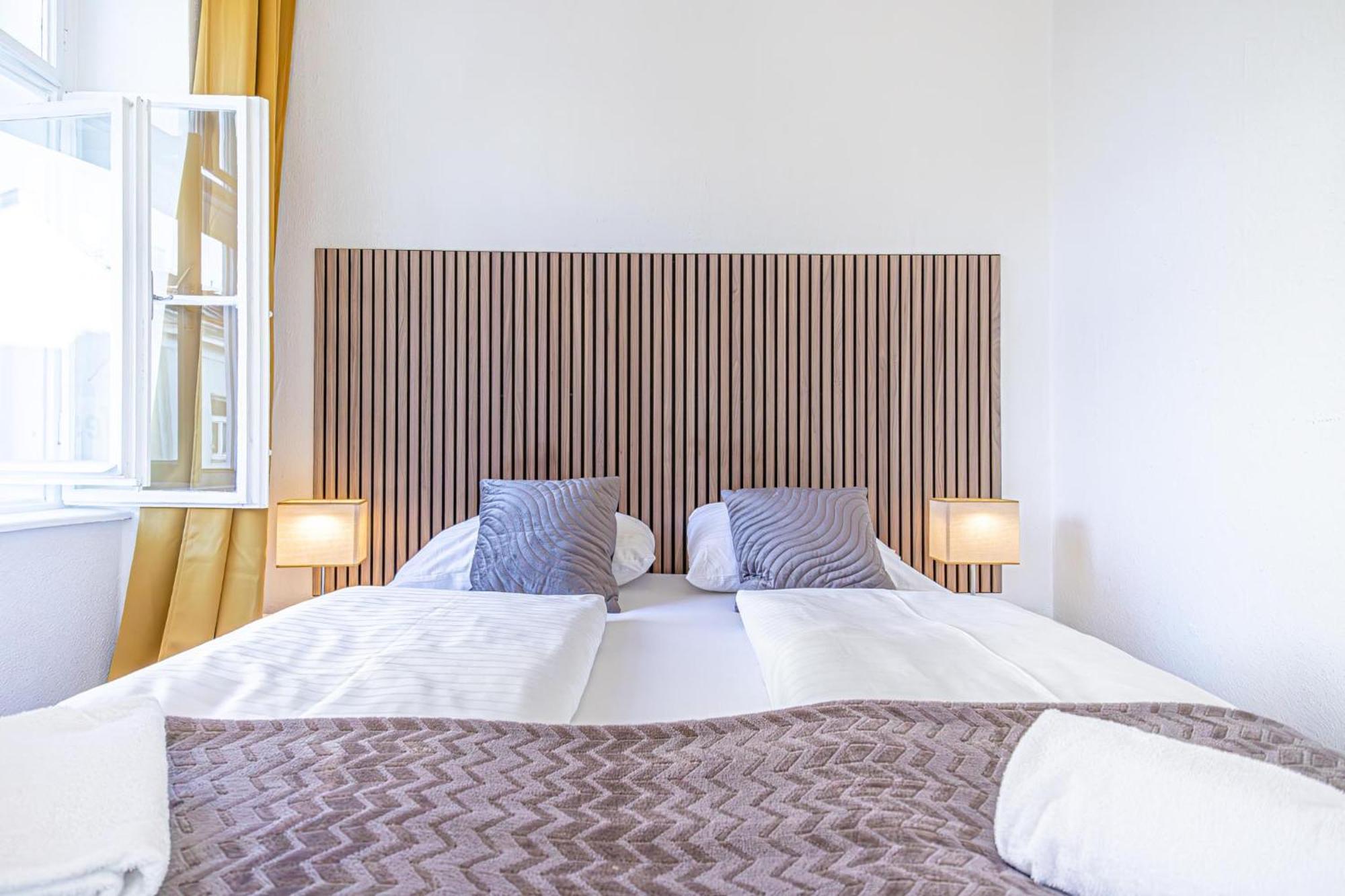 Stylish 2br For 5p Location Apartment Wien