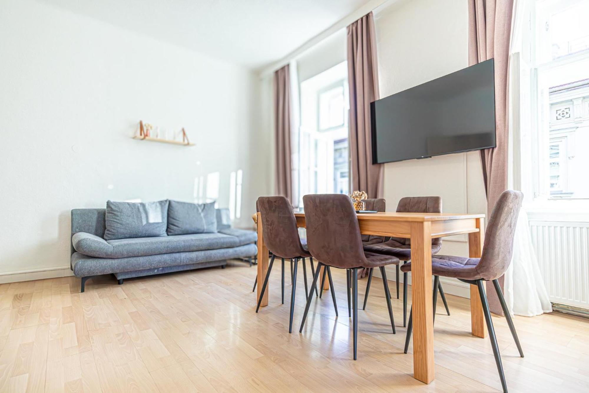 Stylish 2br For 5p Location Apartment *